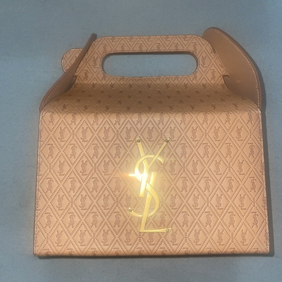 TAKE-AWAY BOX IN VEGETABLE-TANNED LEATHER
DUSTY VINTAGE BROWN GOLD - Picture 2 of 5